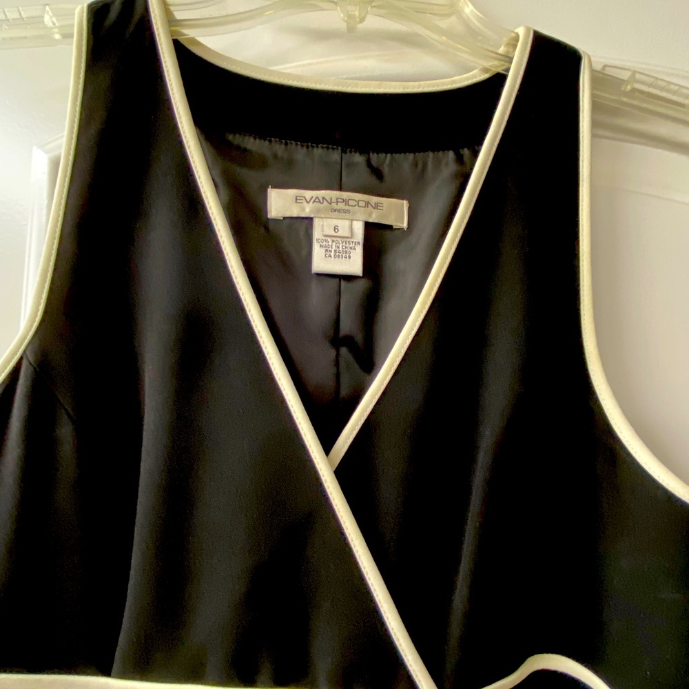 Evan Picone Black and Ivory Sleeveless Dress